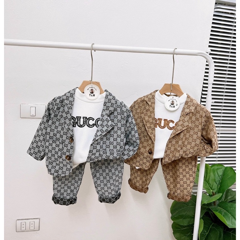 Gucci baby hot sale boy outfit