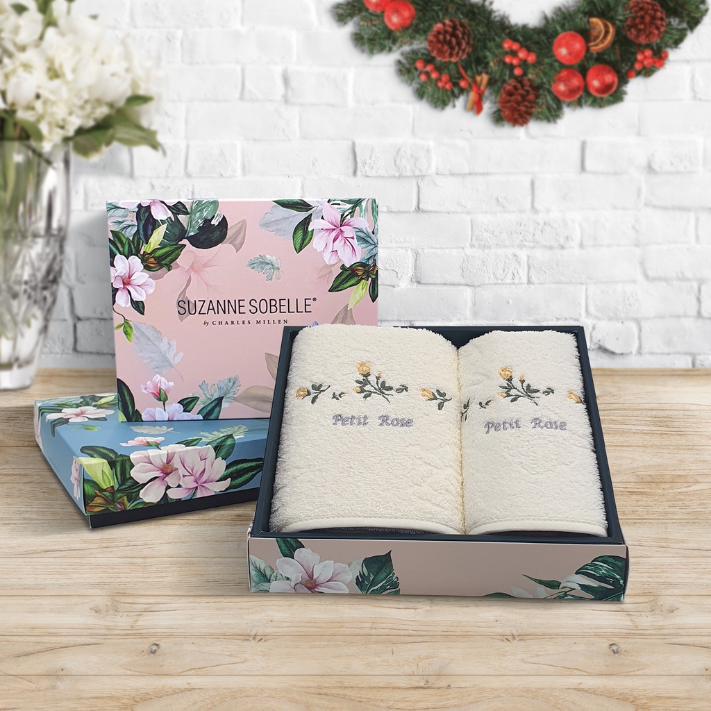 Suzanne Sobelle Petit Rose Christmas Towel Gift Set (1 x Face & Hand
