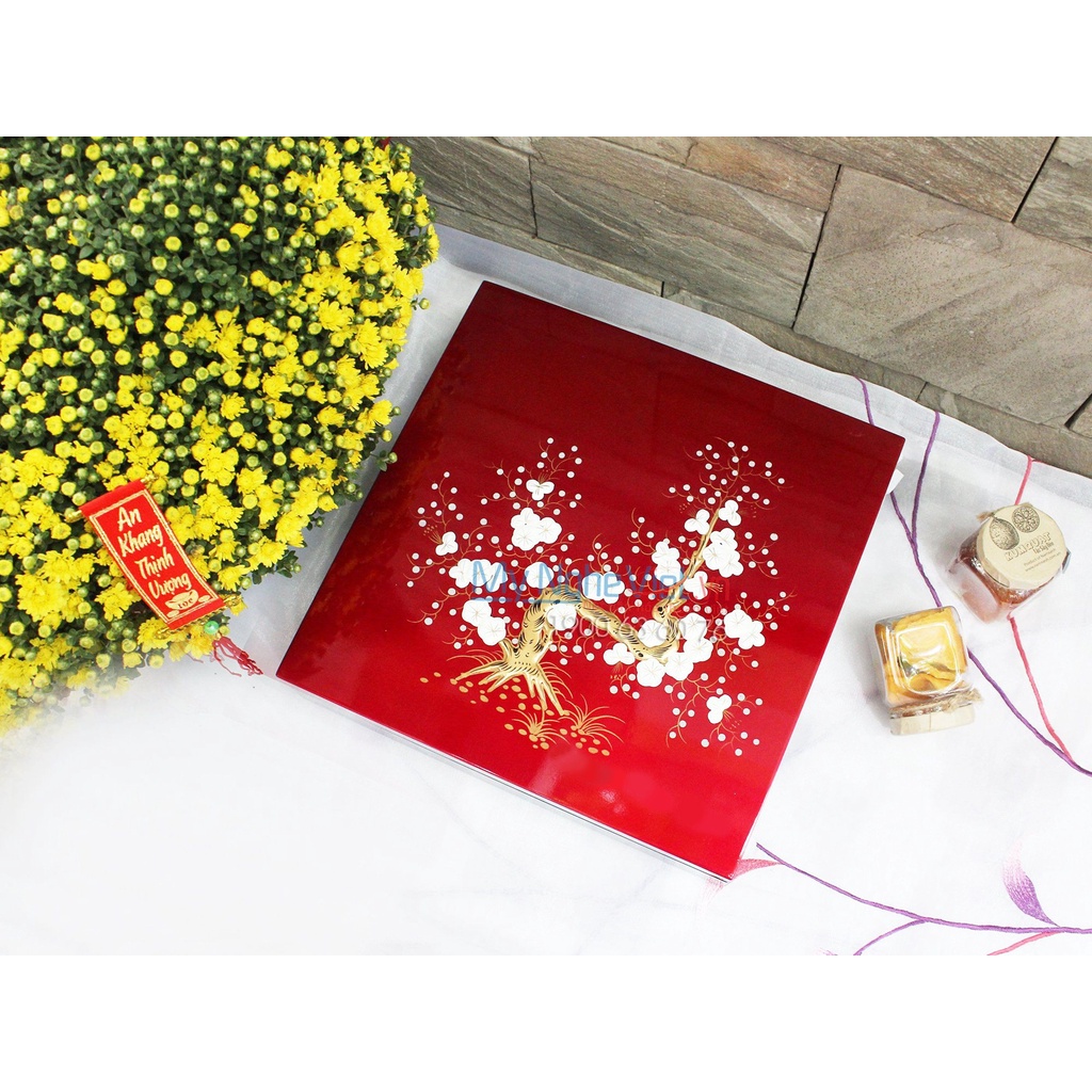 Square Jam Box With 4 White Apricot Compartments Floating Gift Box