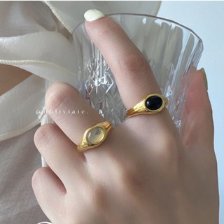 Gold signet ring black on sale stone