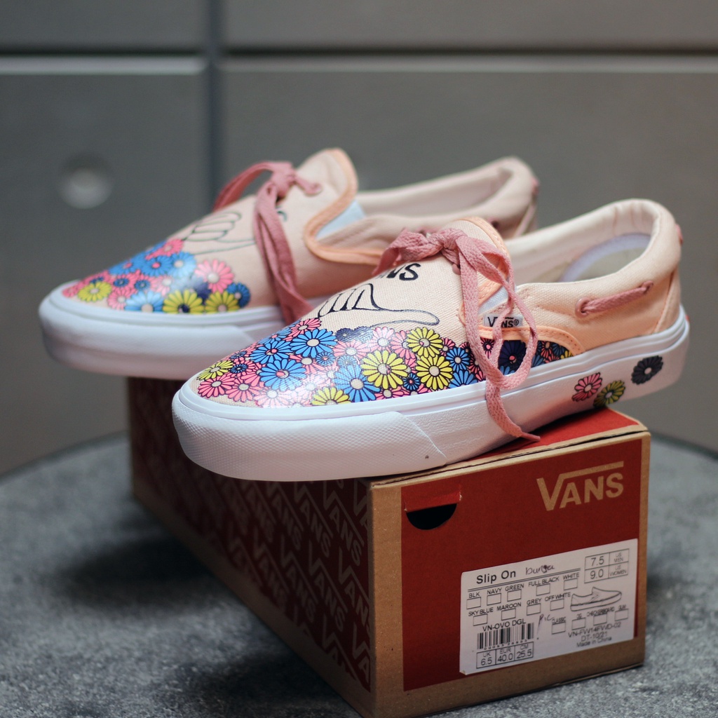 vans pink size 4