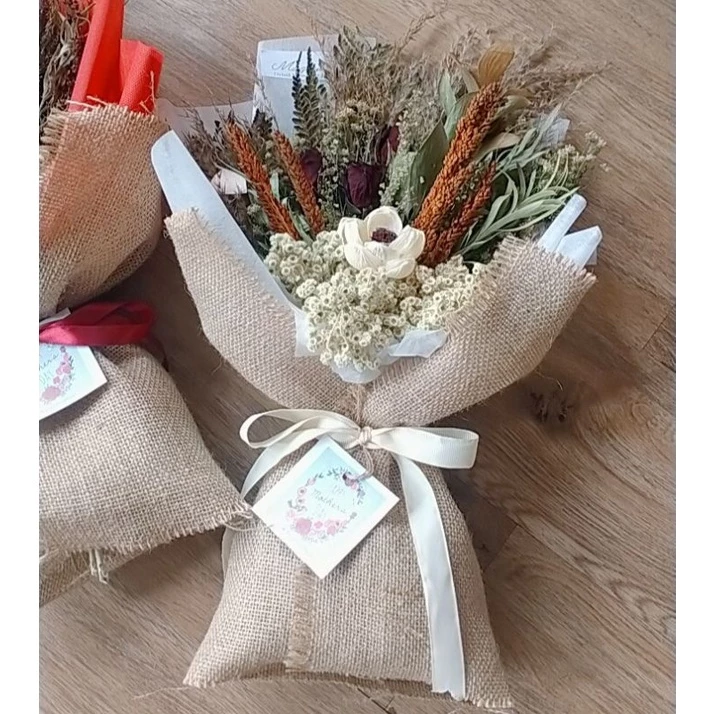 buket bunga wisuda - hadiah guru- kado ulang tahun - Gambar 2
