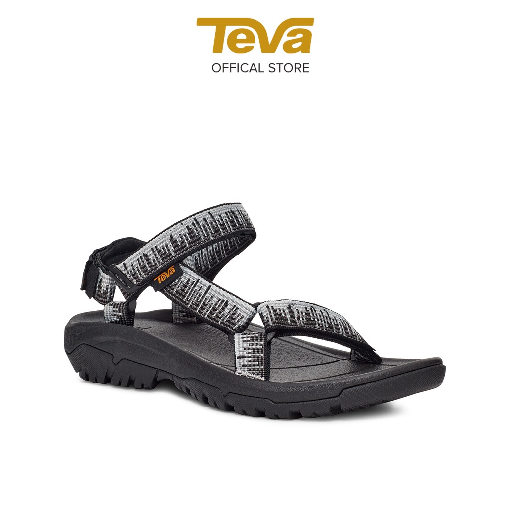 Tevas hot sale in store