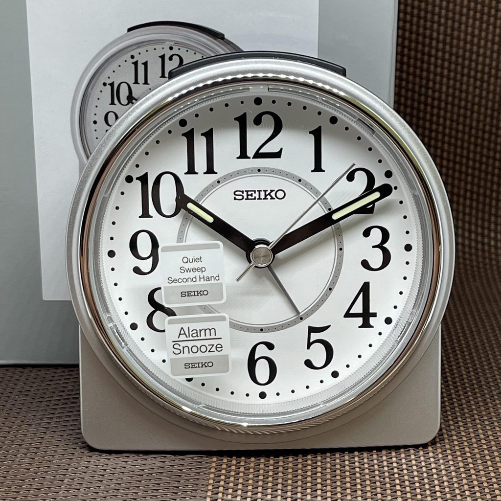 [Original] Seiko Clock QHE198S Silver Analog Quiet Sweep Beep Alarm Lumibrite Hand Bedside Alarm