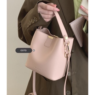 Christy Ng Memphis Bucket Bag (Large), Women's Fashion, Bags & Wallets,  Cross-body Bags on Carousell