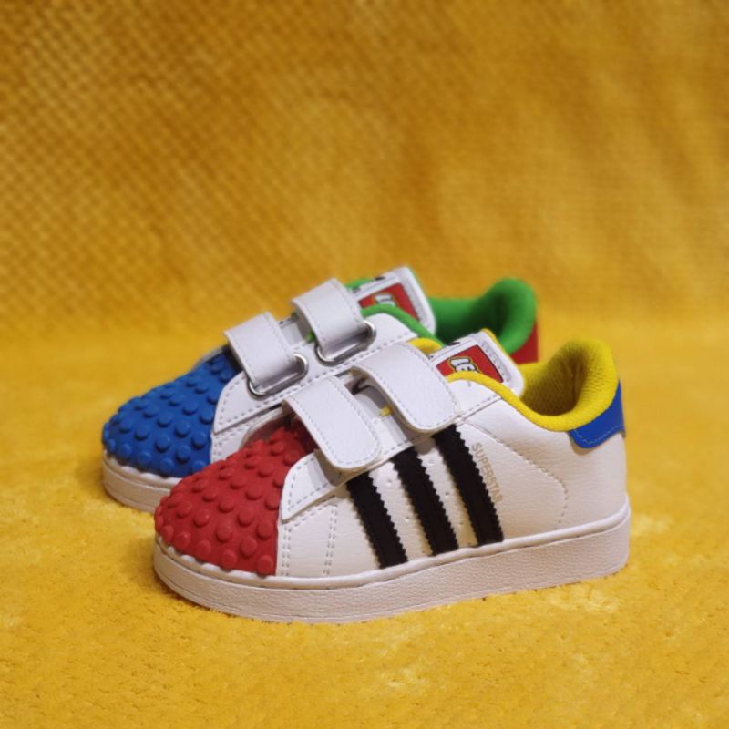 Adidas originals superstar 2 smile hotsell cf crib shoes