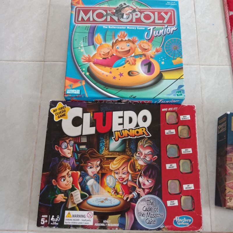 cluedo-junior-the-case-of-the-missing-cake-and-monopoly-junior