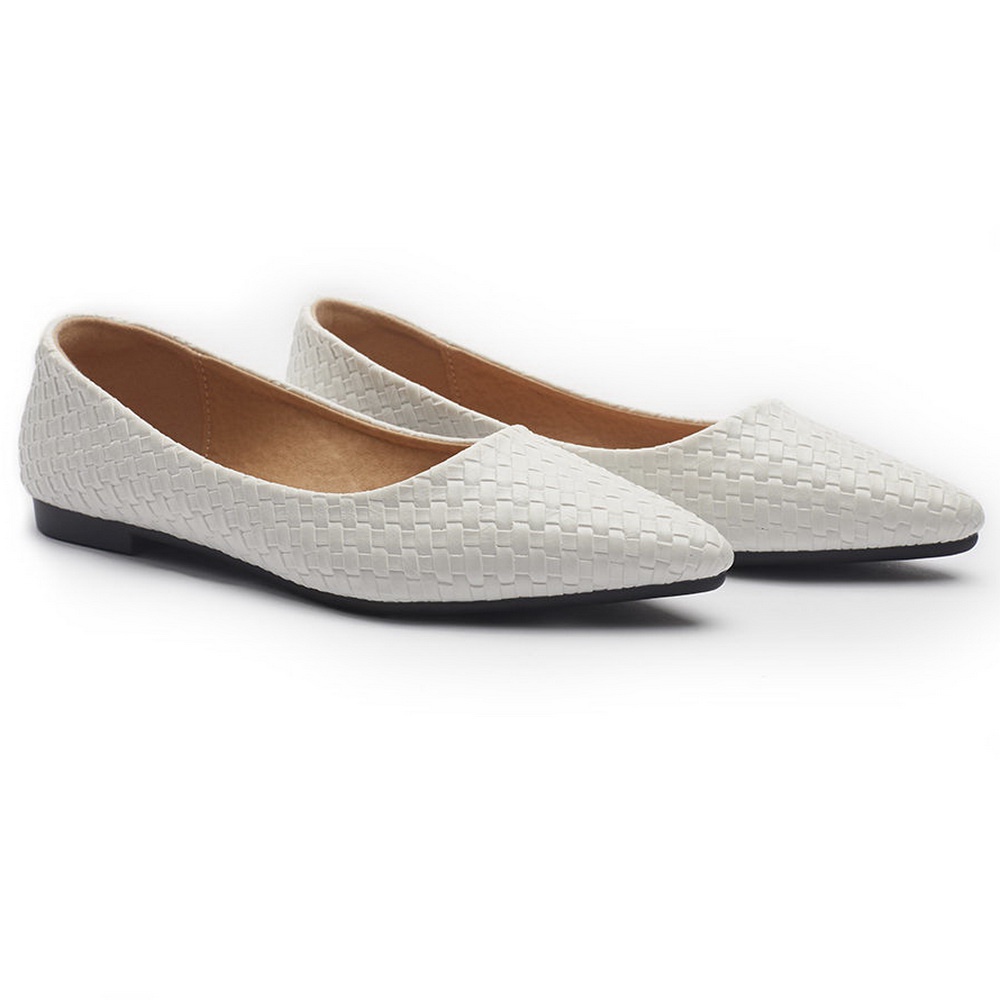 White hot sale pointed flats