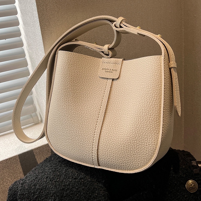 This Year's Popular Small Bag women  bag  Spring Summer Versatile 2023 New Style Fashion Shoulder Messenger Hot-Selling Child-Mother bucket bag