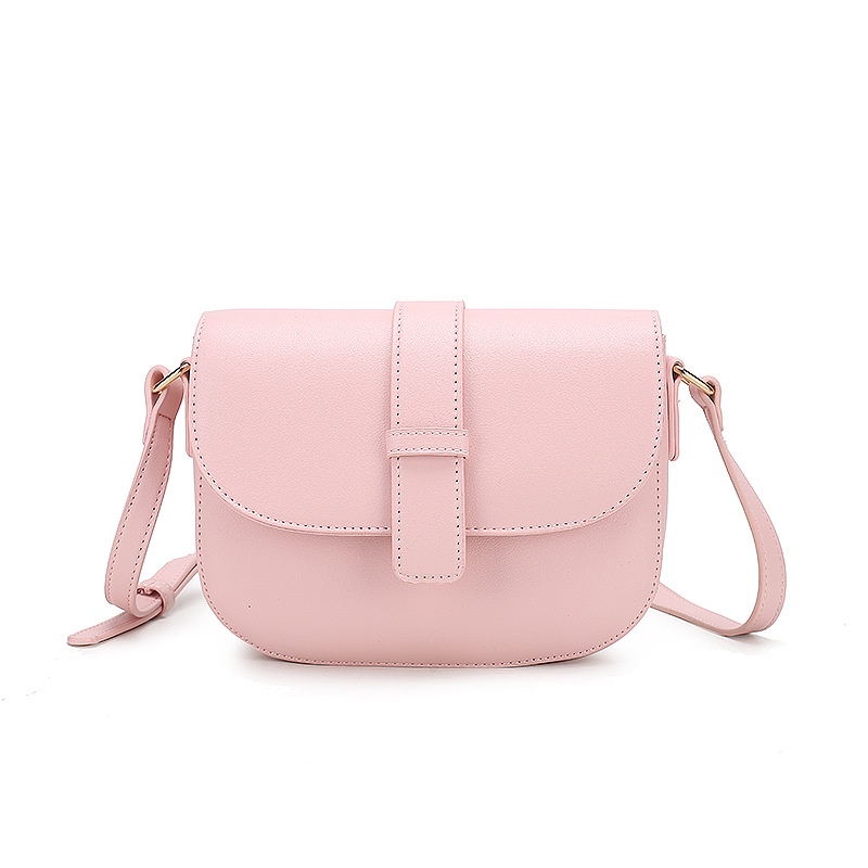 IELGY  Fashion one-shoulder semi-circle retro casual Messenger bagshoulder crossbody women simple bag classic street fashion laptop shoulder bag for women