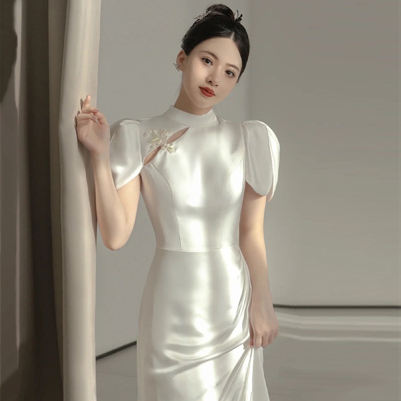 Chinese white hot sale wedding dress