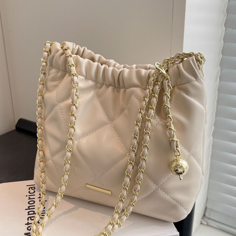 This Year's Popular Bag Chain Female 2023 New Style Fashion Casual Diamond Commuter Influencer One-Shoulder Bucket