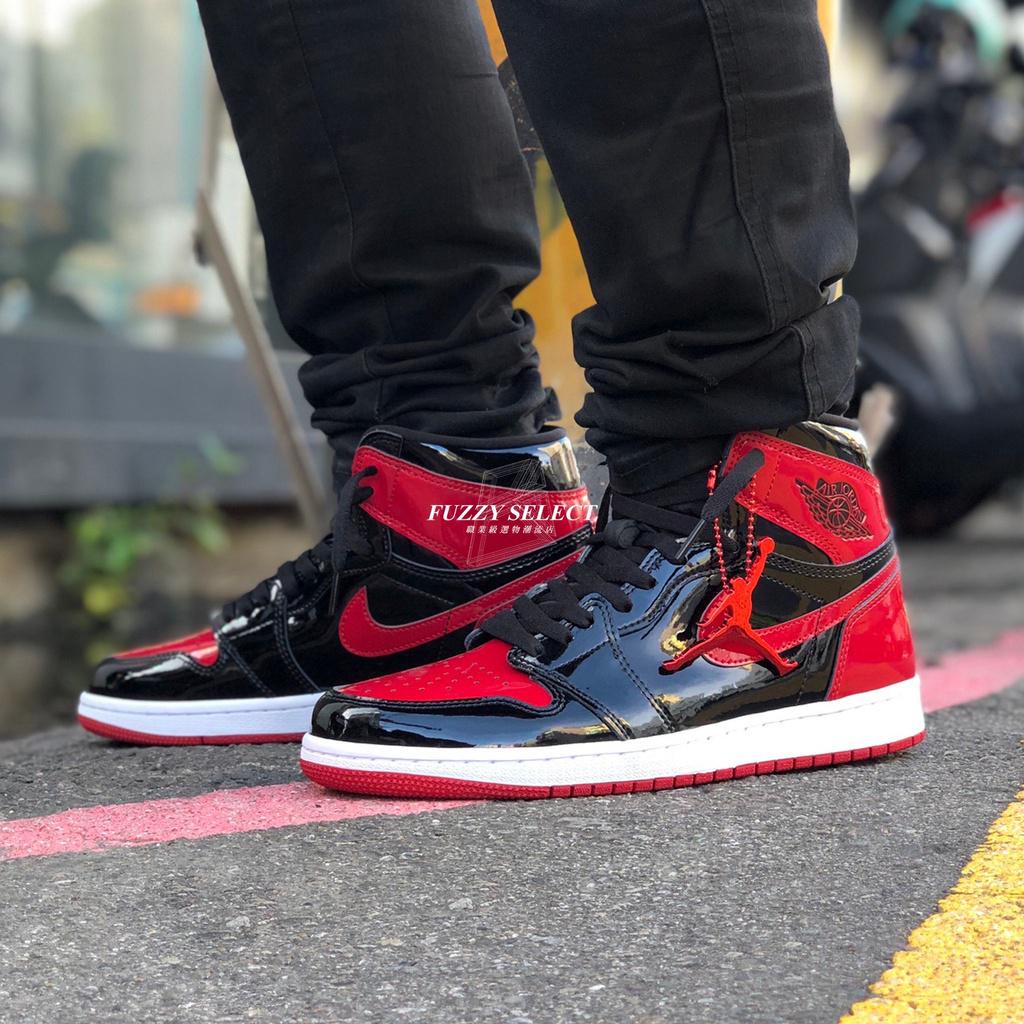 Nike air jordan on sale 1 mid bred