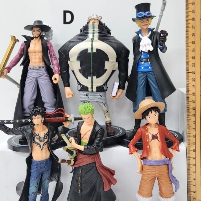 One piece luffy mihawk sabo trafalgar bartholomew zoro figure ...