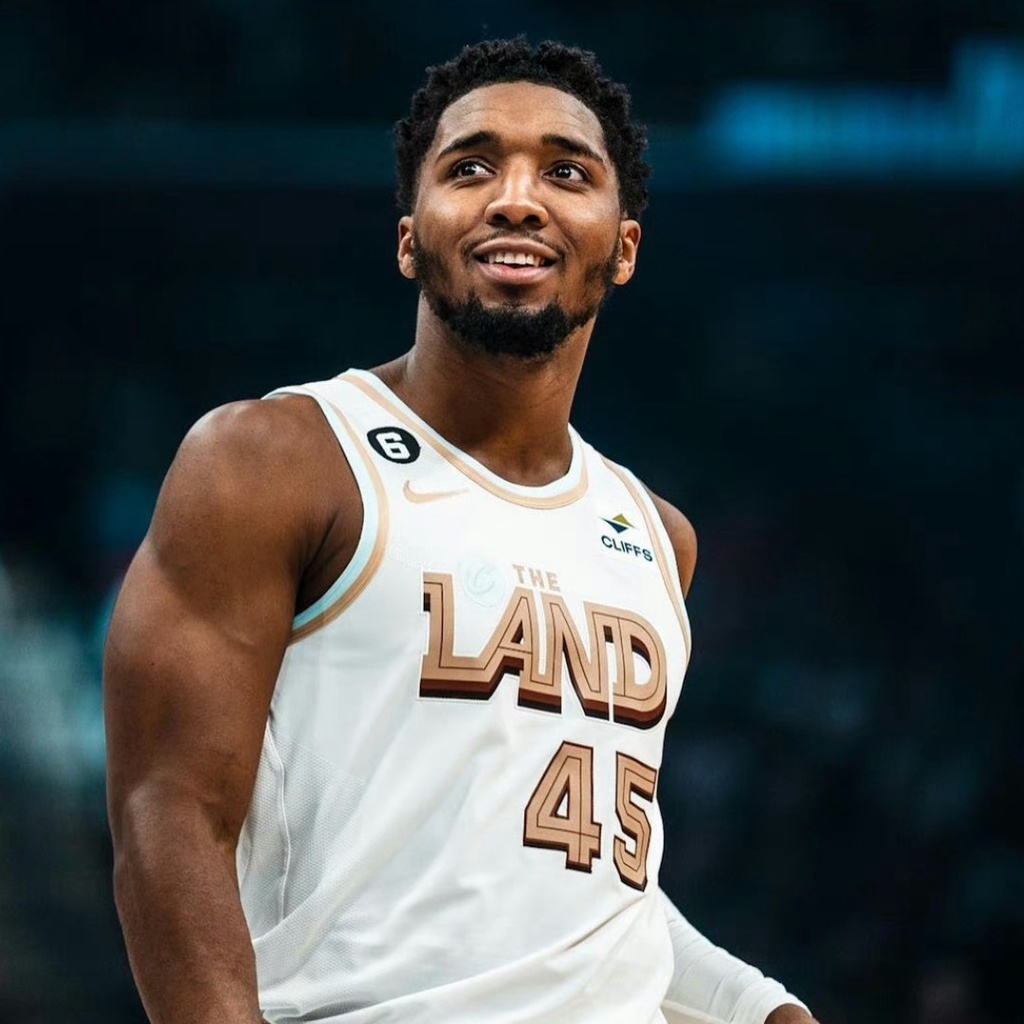 Donovan mitchell hot sale jersey shirt