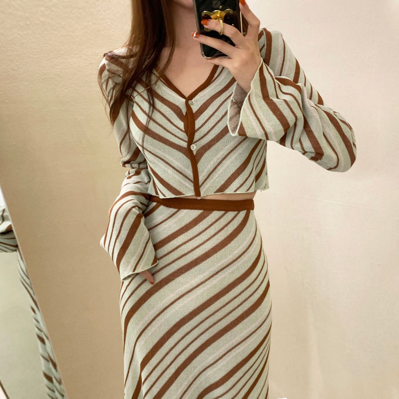 Women Spring Fashion Stripe Knit Suits V-Neck Button Slim Short Tops ...