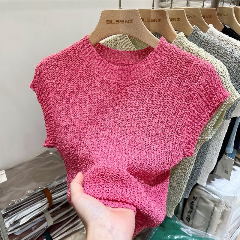 Fitted Zip-Up Sleeveless Knitted Blouse