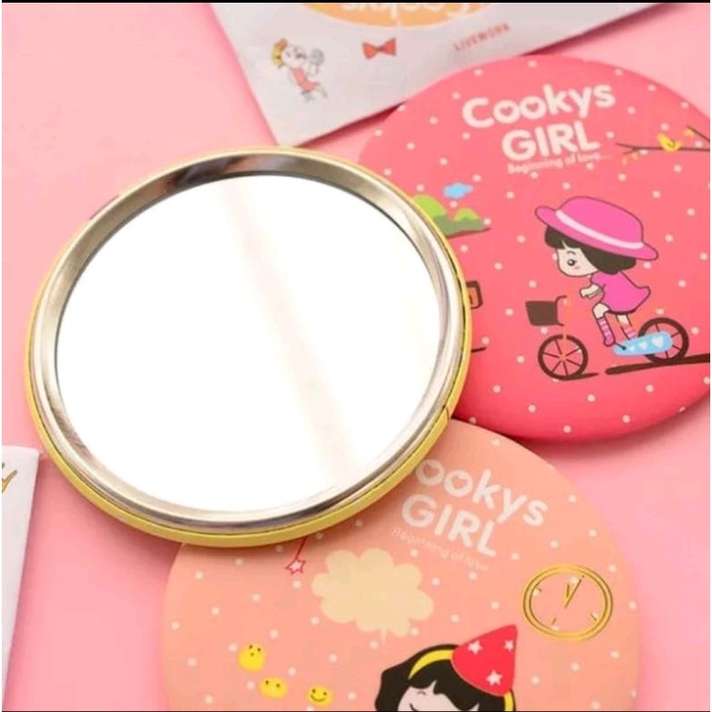 1PCS Cermin Bulat Mini Gambar Motif Karakter Lucu Kaca Portable Dandan Traveling Hand Mirror Make Up A019 - Gambar 2