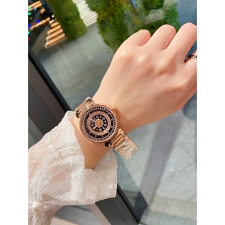 Luxury Louis Vuitton Watch for Women With Beautiful Dial (SG106