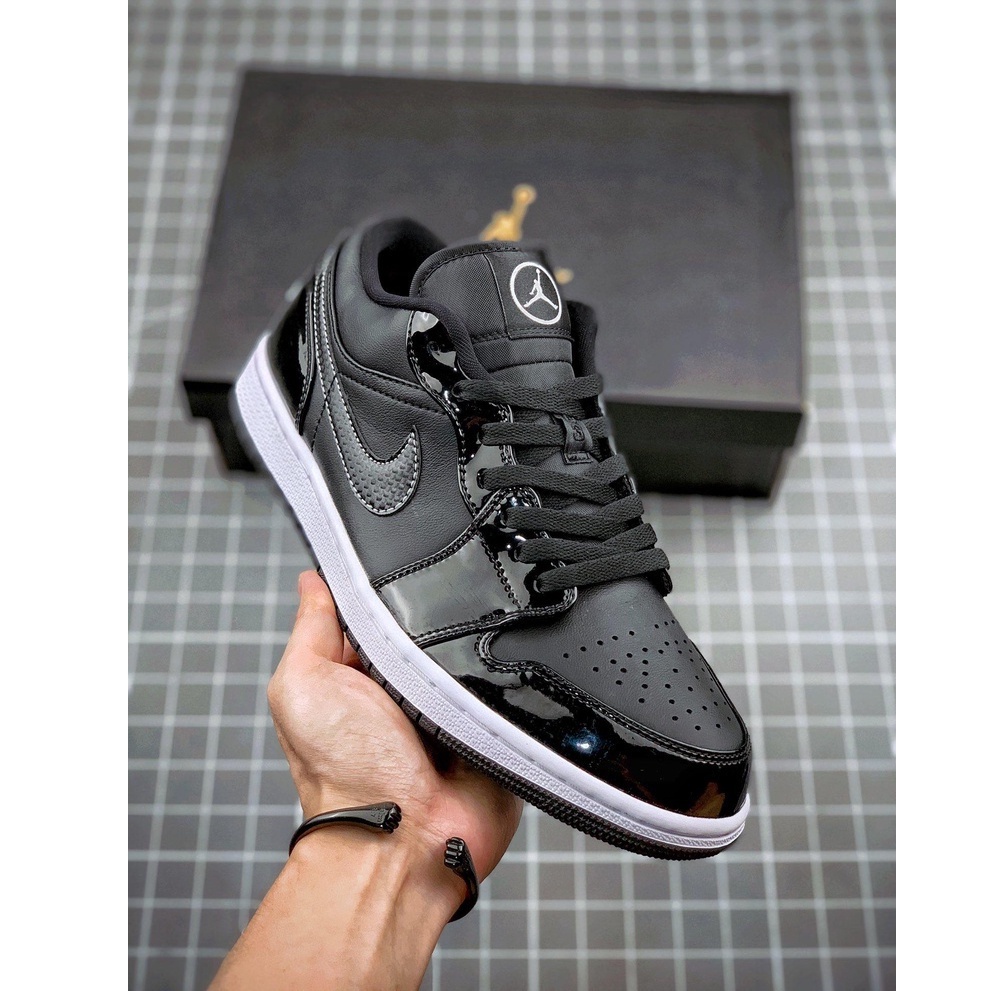 Air jordan 1 hot sale low black and gold