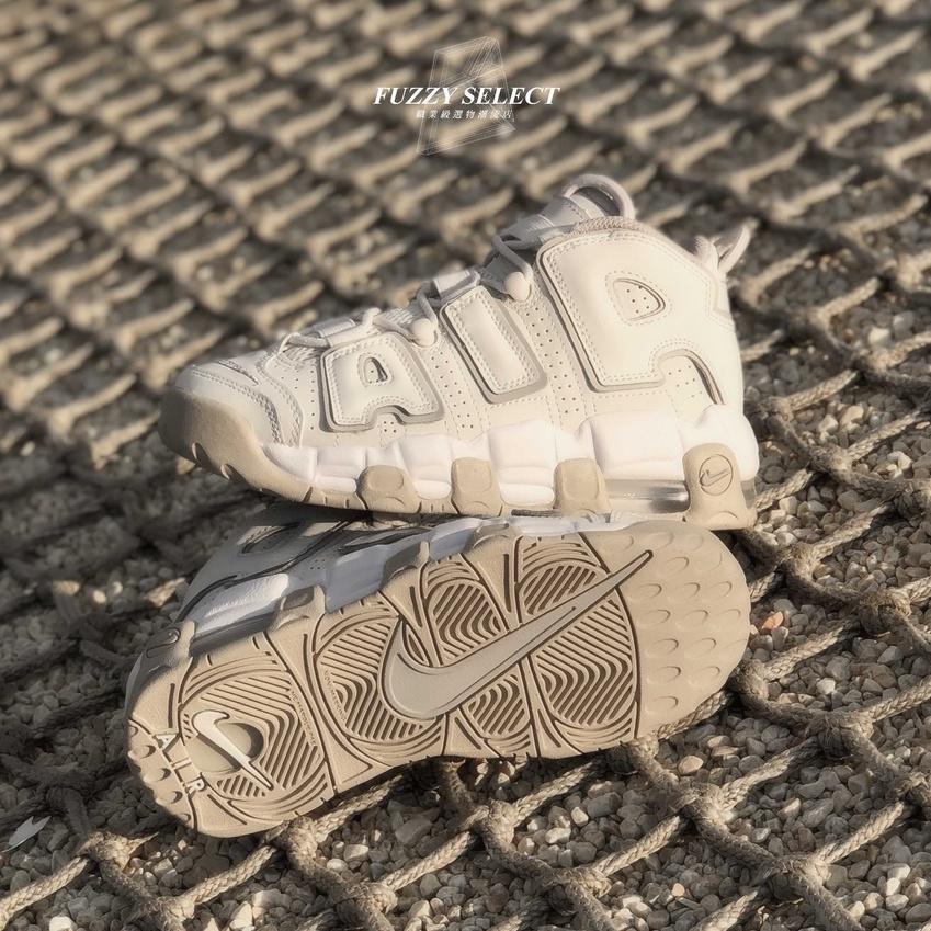 W nike air hot sale more uptempo