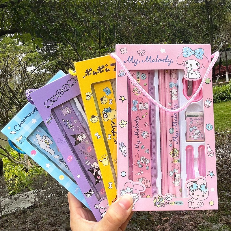 8 in 1 Sanrio Mymelody Kuromi Cinnamoroll Pom Pom Purin Cartoon Animals