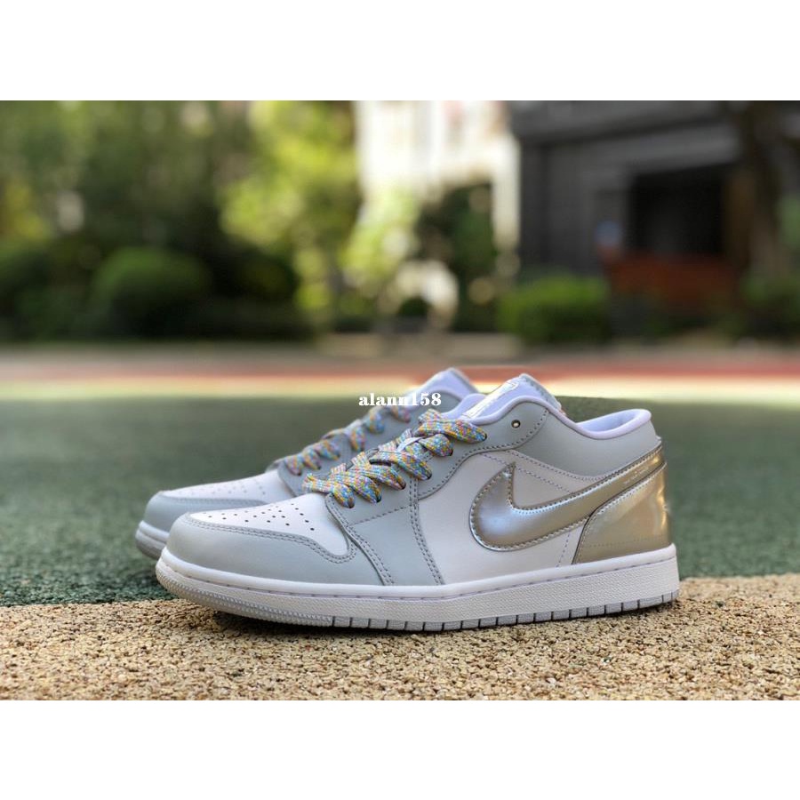 Nike on sale 9 silver