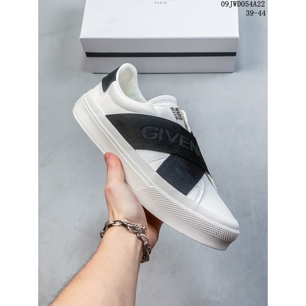 Givenchy paris strap sale sneakers in leather price