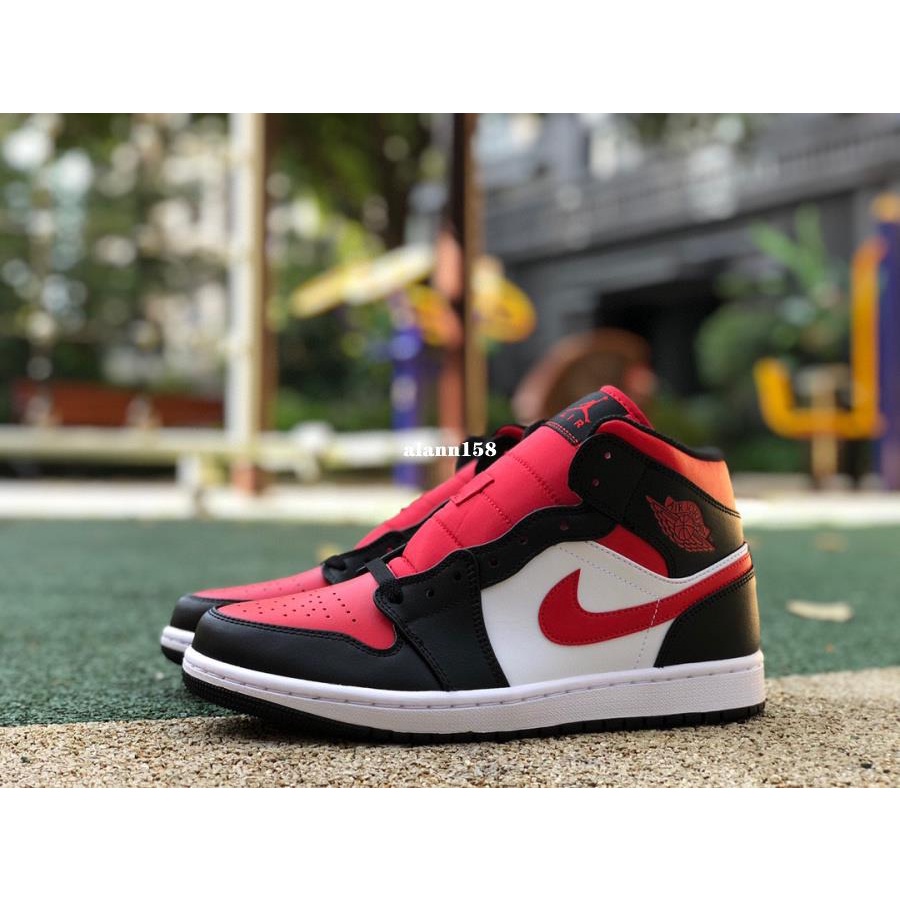 Nike air jordan on sale black red and white