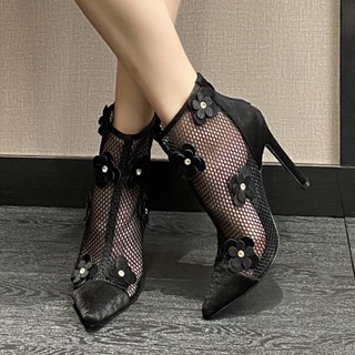 High heel boots hot sale size 3