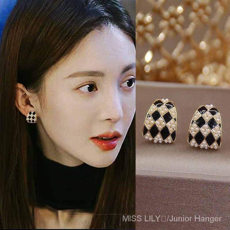 Sterling silver earrings Chanel style checkerboard light luxury black  diamond earrings exquisite all-match silver needle elegant pearl earrings