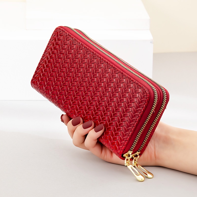 Red patent leather clutch on sale purse