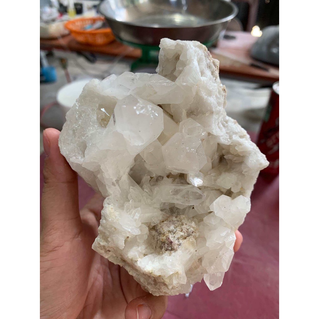 White clearance quartz stone