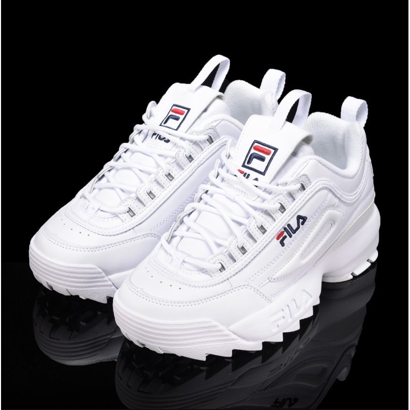 Red fila disruptor on sale ii