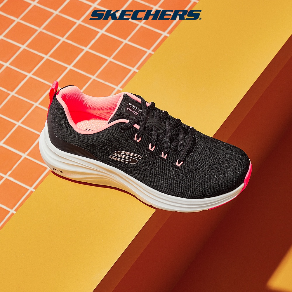 Skechers Women's Vapor Foam Slip On Sneaker : : Clothing