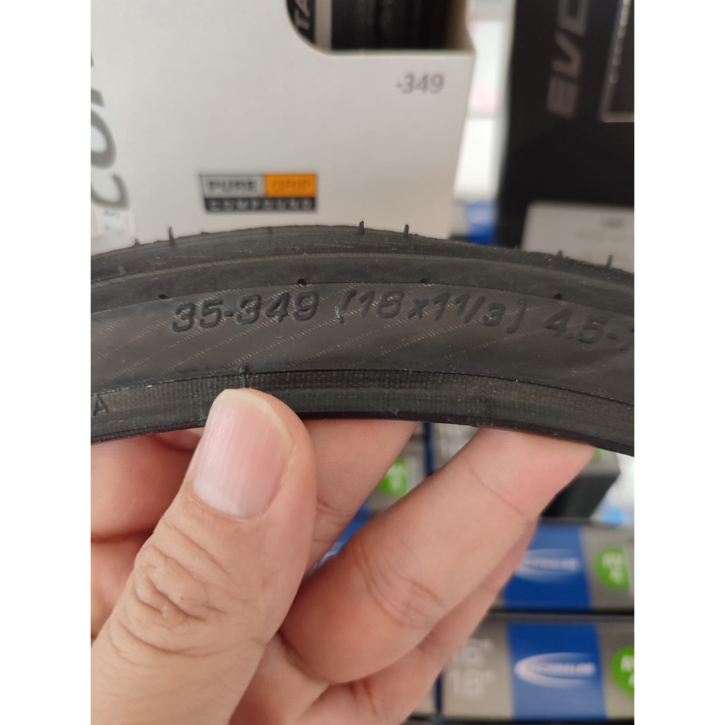 Chambre à Air Schwalbe SV4 Pour Vélo Pliant - Taille 16-18", Valve Presta (pour Brompton, Dahon, Tern)