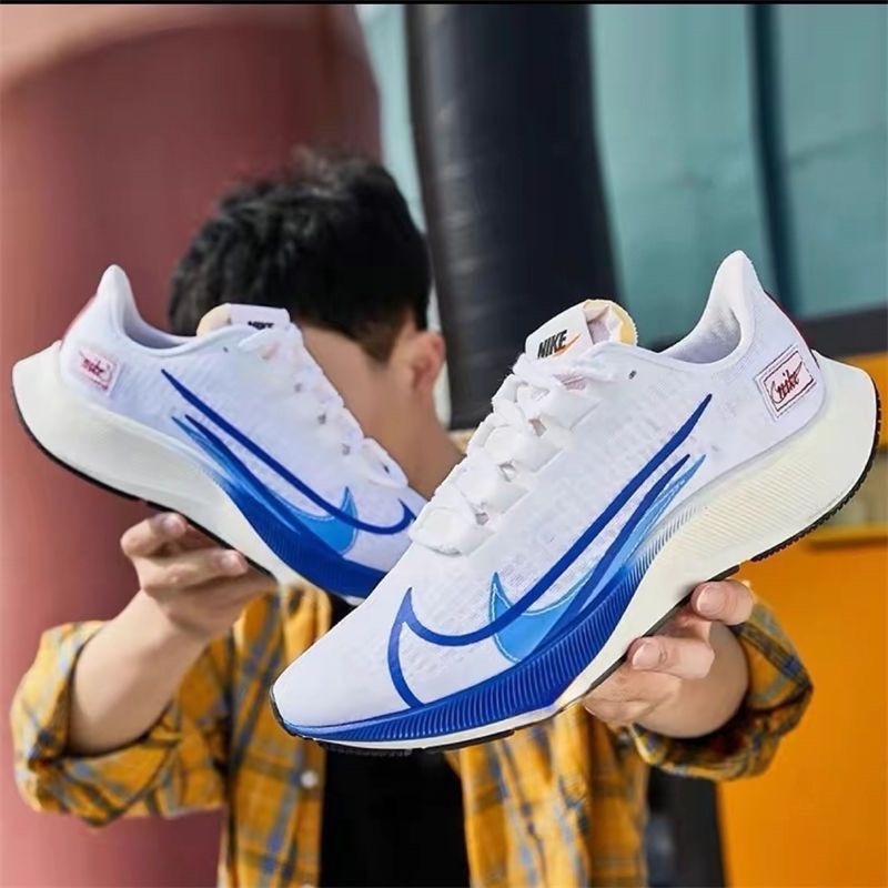 White nike store zoom shoes