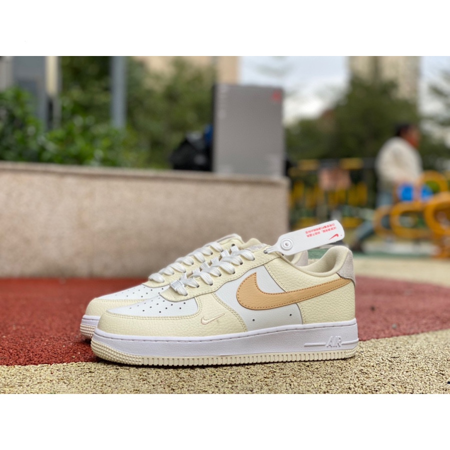 Nike air force on sale 1 white cream