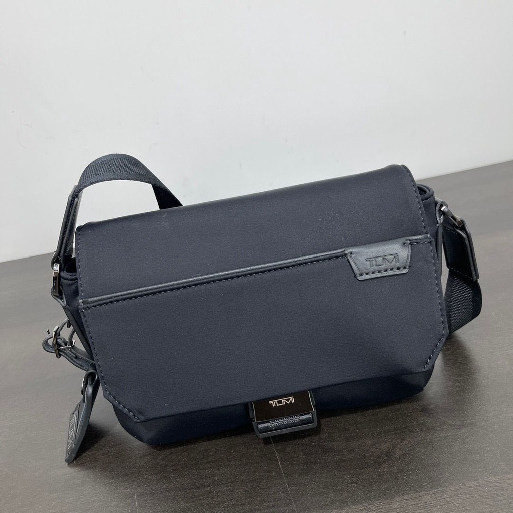 Tumi harrison messenger discount bag