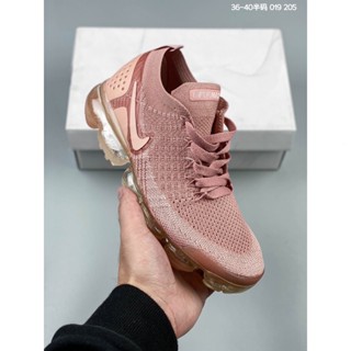 White & pink air hot sale vapormax flyknit 2 sneakers