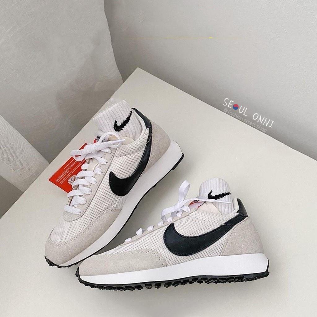 White on sale nike tailwind