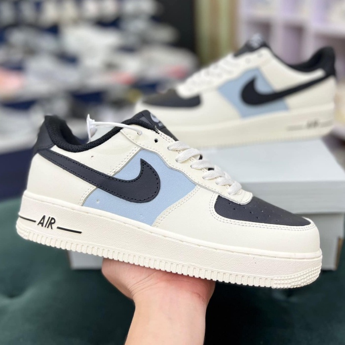 Air force 1 low sale black toe