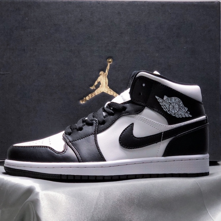 Air jordan 1 hot sale mid panda