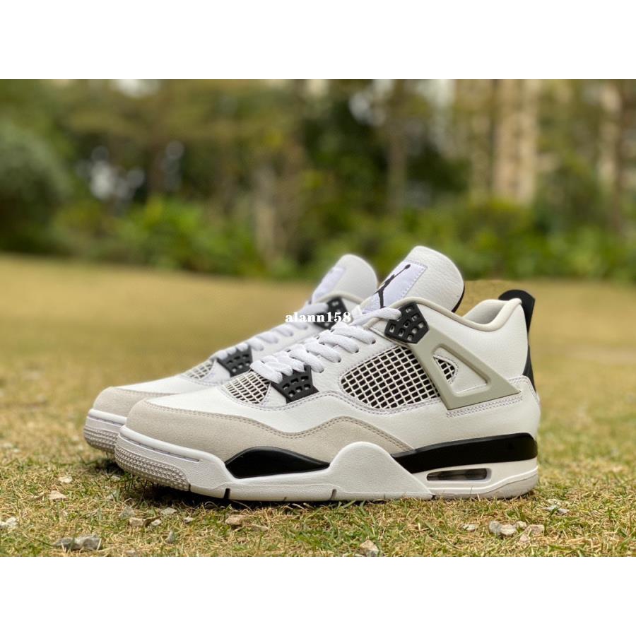 Nike air jordan hot sale 4 retro white cement