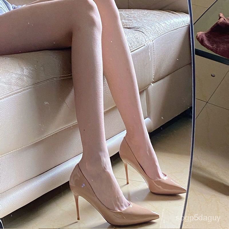 Girls in high heels on sale nude