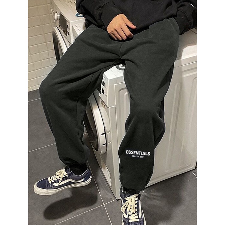 White and black on sale sweatpants