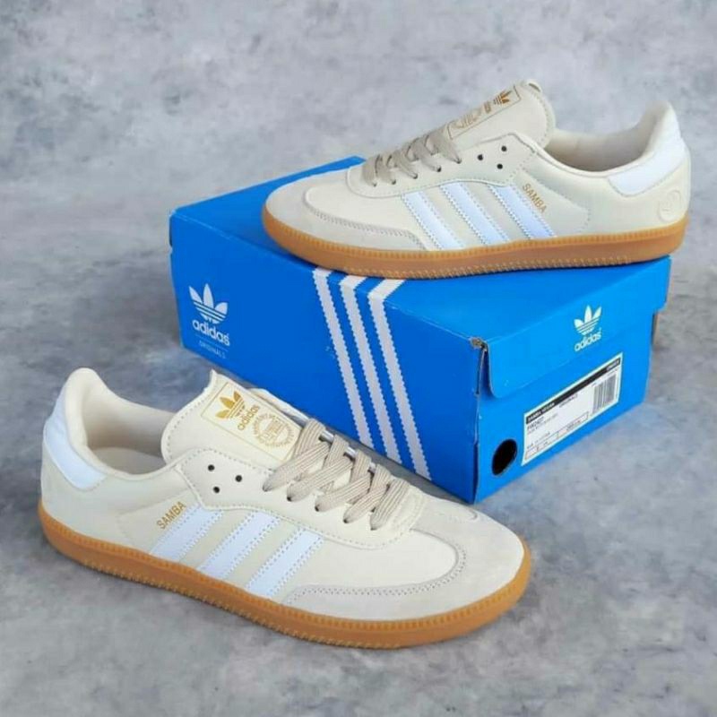 White adidas with hot sale white stripes