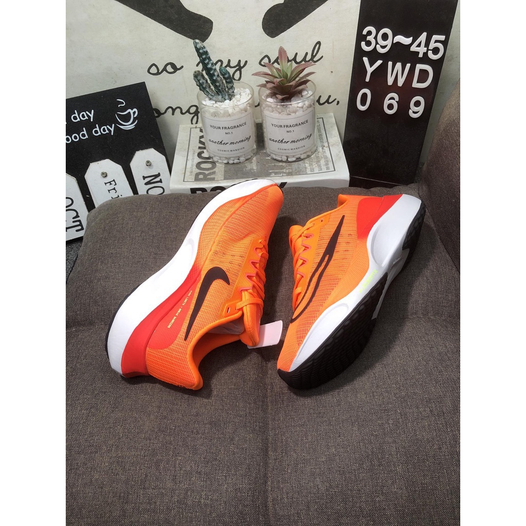 zoom fly marathon