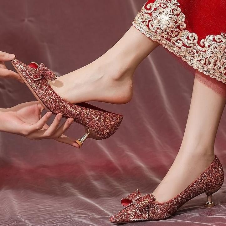 Wedding Shoes Bridal Shoes New Year New Style Chinese Style Xiuhe Wedding Dress Two Wear Red Engagement Toast Clothing Pregnant Women Low Heeled Shoes jkkss Shopee Singapore