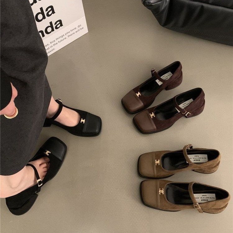 Chunky kitten heel shoes hot sale